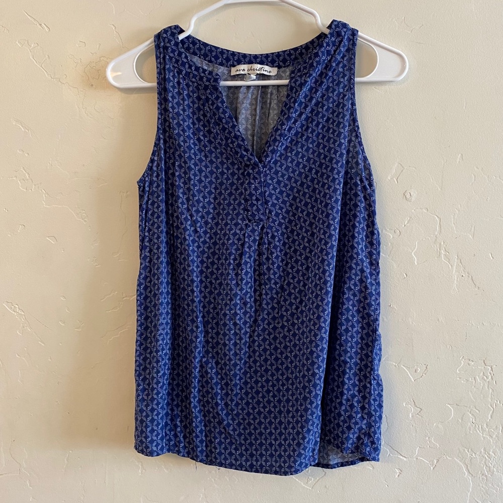 Ava Christine Blue & White Printed Sleeveless Top